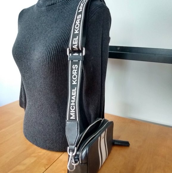 Michael Kors Bag - Picture 2 of 12